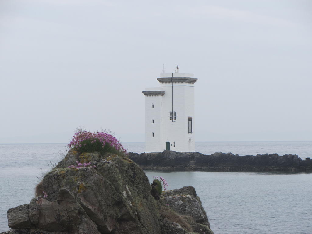 The Islay Hotel Port Ellen Buitenkant foto